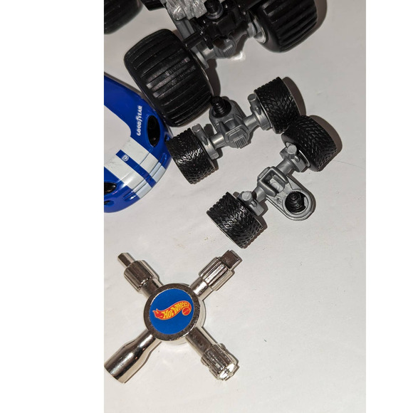 Vintage 1997 Hot Wheels Mechanix Dodge Viper RT/10  HUMMER H1 Die Cast Vehicles - Picture 4 of 10